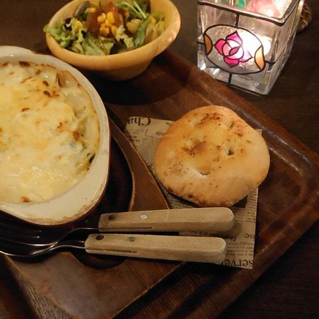 バグダッドカフェde音（おん）タイム・ボジョレー、スパゲティグラタン。