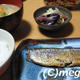 新鮮な生秋刀魚で塩焼き＆美味しいホッケの干物を焼きました。別々の日です(...