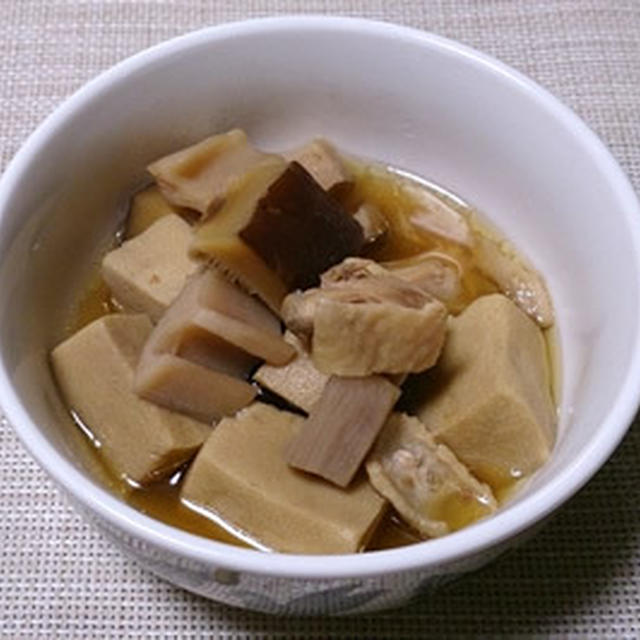 干し椎茸の旨みたっぷり！鶏肉と高野豆腐の含め煮