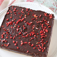 【簡単！バレンタインレシピ】材料3つで超簡単！濃厚♪生チョコケーキ