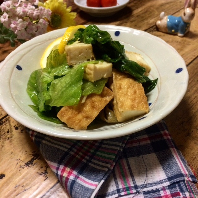 副菜に☆厚揚げ豆腐とレタスのオイスター大蒜炒め