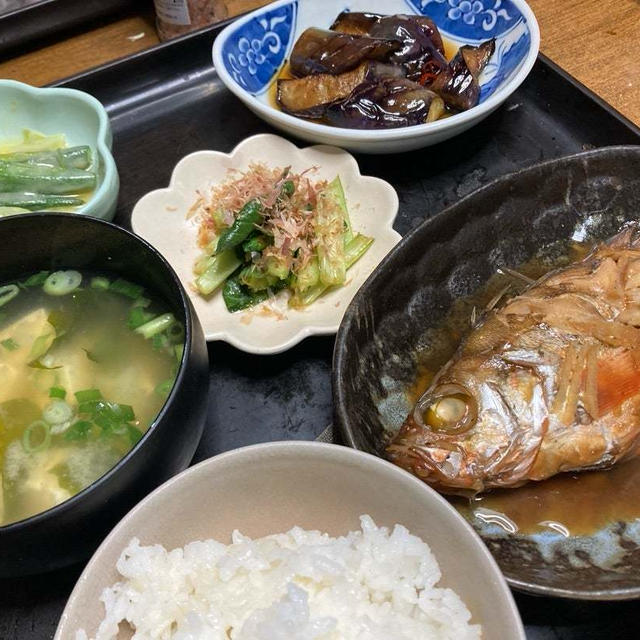 今夜もお魚と小鉢揃え