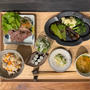 炊き込みごはんや焼肉の残りを焼いたりした1人夜ごはん
