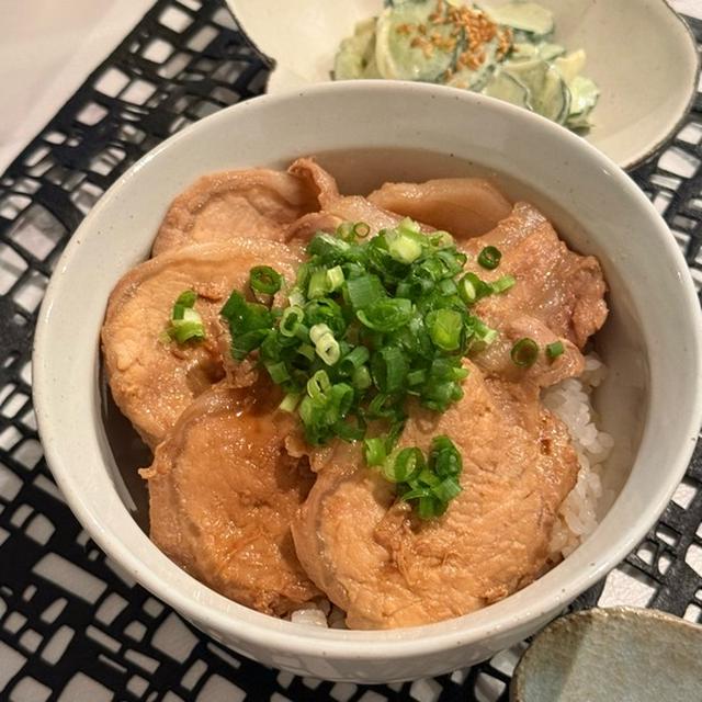 豚丼定食の夜ごはん