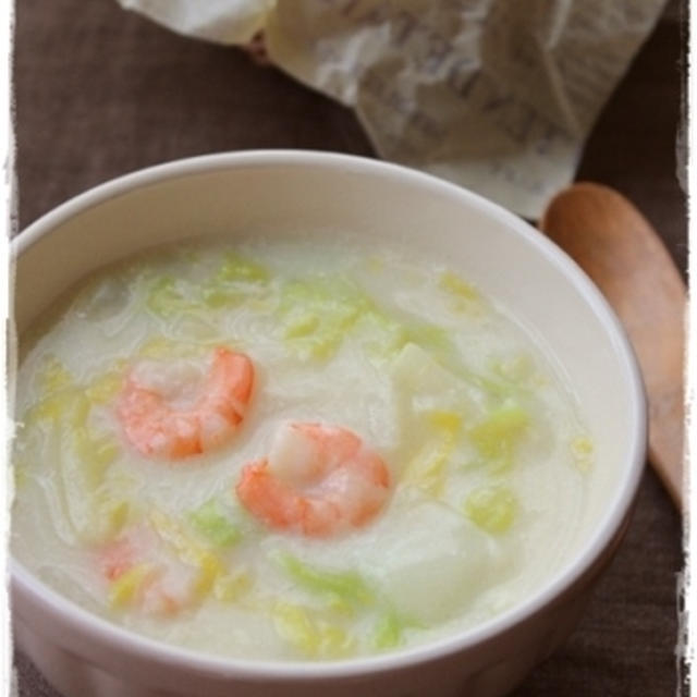 うれしい成分たっぷり！白菜と海老のとろりん豆乳スープ