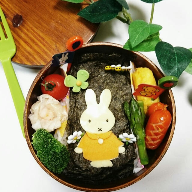 海苔弁で　ミッフィー弁当