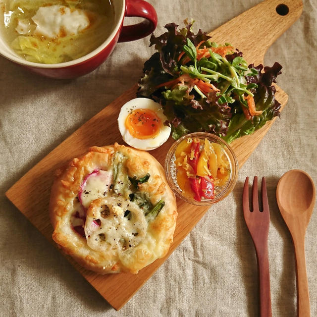 ＊赤大根とれんこんのパン＊