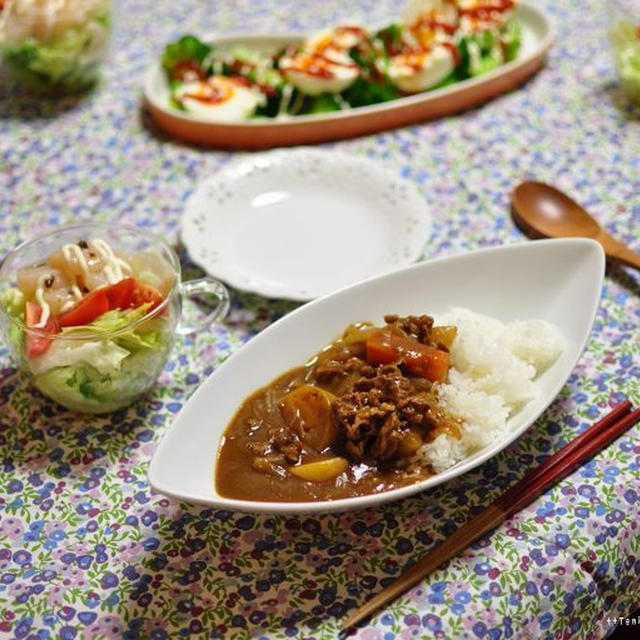鍋いっぱいのカレーの行方と、カレーの副菜に