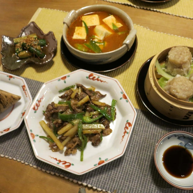 じゃがいもの青椒肉絲&ご～ご～いち再びの晩ご飯　と　冬桜の花♪