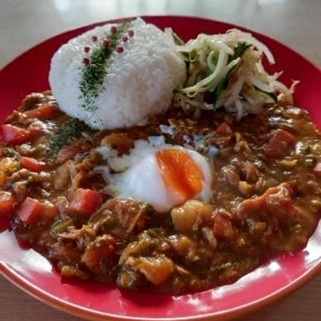 ★スパイスアンバサダー★完熟トマトのスパイスドライカレー♪もち麦ミニ食パン♪