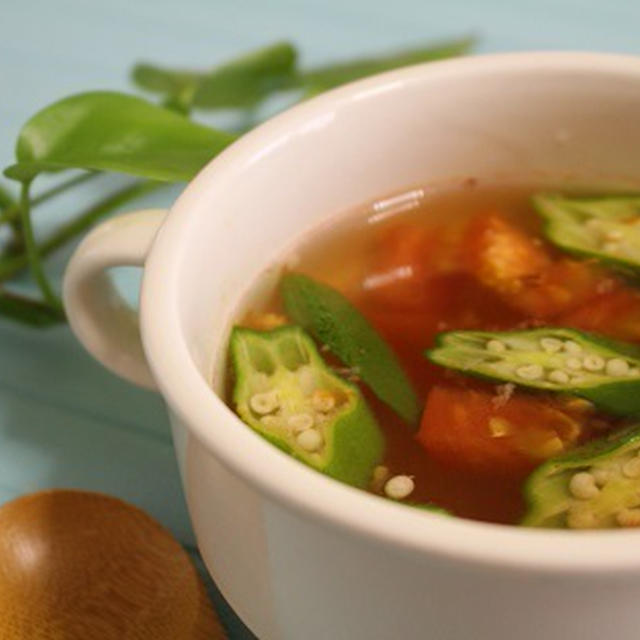 トマトとオクラの韓国風スープ