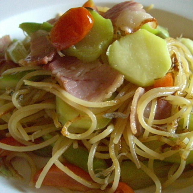 こんぶ茶で味付け、和テイストのパスタ
