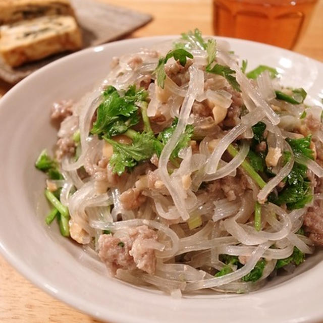 この夏イチオシのビールにあう一品。春雨とパクチーのエスニックサラダ｜テレビ東京のビジネスオンデマンド