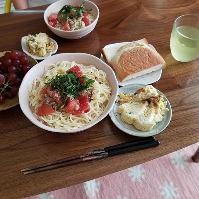 トマトと鯖缶の冷製パスタ