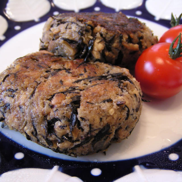 豆腐とレンコンとツナとひじきのヘルシー味噌バーグ