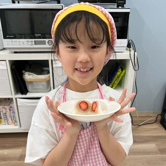違いがわかるとおもしろい♪色々な粉を使って作るいちご大福レッスン