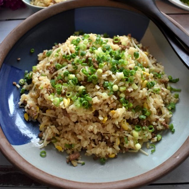 【コスパがよくっておいしい豚肉ともやしの炊き込みご飯】フーディストノート掲載です！