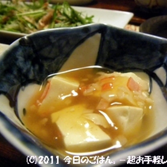 豆腐のカニカマあんかけ　レンジでチン♪５分もあれば出来上がり(^_-)-☆