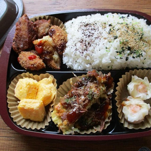 じいちゃん弁当♡業務用スーパーで買ったお気に入りの竜田揚げ・朝から作れるパック入りお好み焼き♪