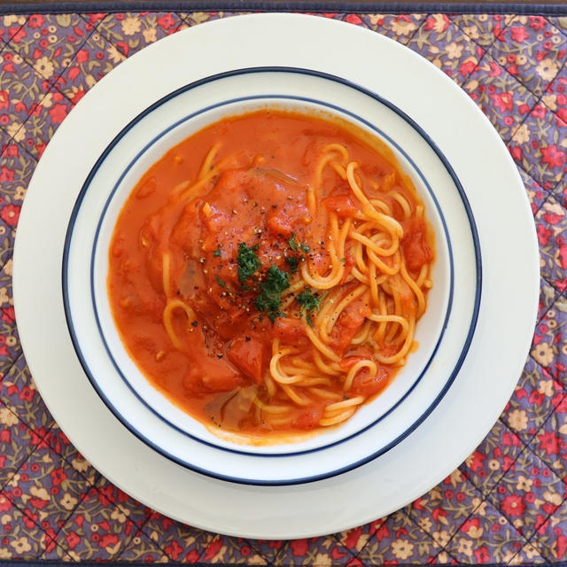 ワンパン・トマトソースパスタ