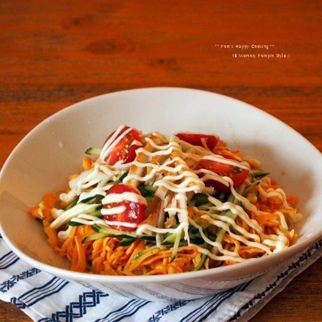 たっぷり具材 の 冷麺。