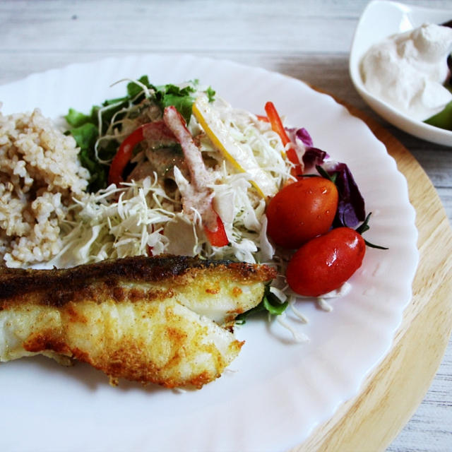 ケーキ試作中☆塩タラのムニエルで朝ごはん、焼き肉弁当、おからハンバーグで夕ごはん
