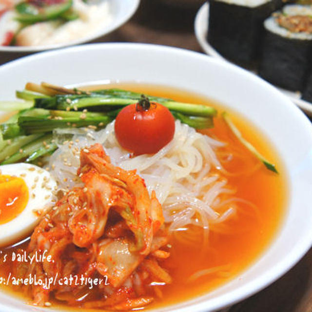 夜ごはん　冷麺と韓国風海苔巻き