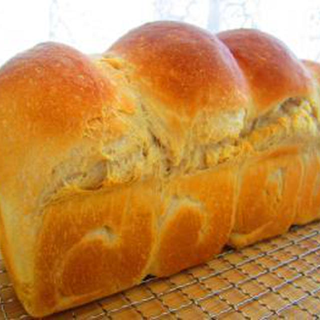 全粒粉の食パン♪ﾛｰｽﾞﾏﾘｰﾁｷﾝｻﾝﾄﾞ♪