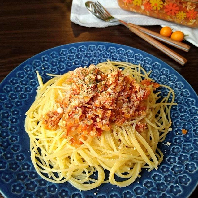 子どもたちの大好きな味☆豆腐とオートミールで作る〜ヘルシーなミートソーススパゲティ