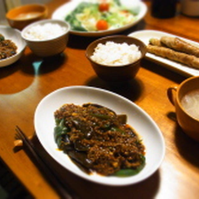 ご飯がススム！ピリ辛麻婆茄子＆新たまねぎと水餃子の中華スープ。