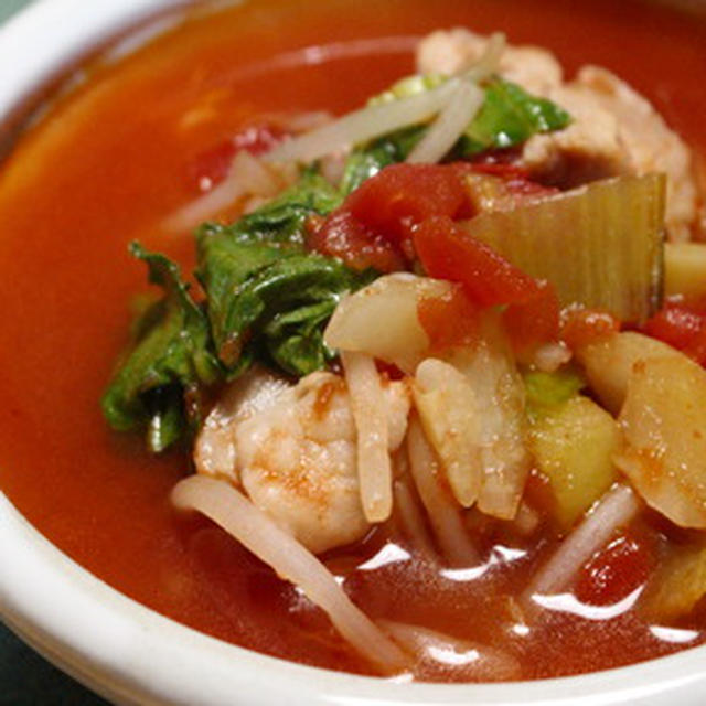365日汁物レシピNo.32「鶏肉とチンゲン菜のトマトスープ」