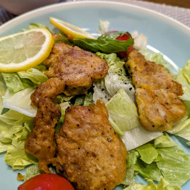 豚ヒレ肉のピカタとジンサファイア