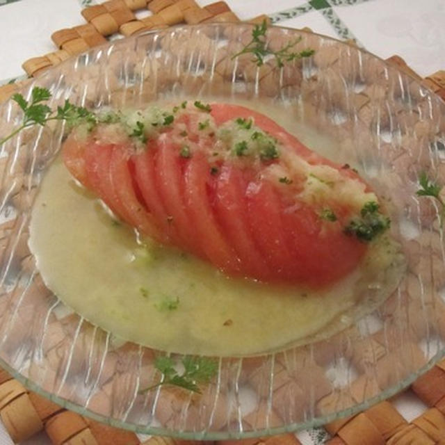 Ｗ効果！？湯むきトマトのオニオンドレシングがけ