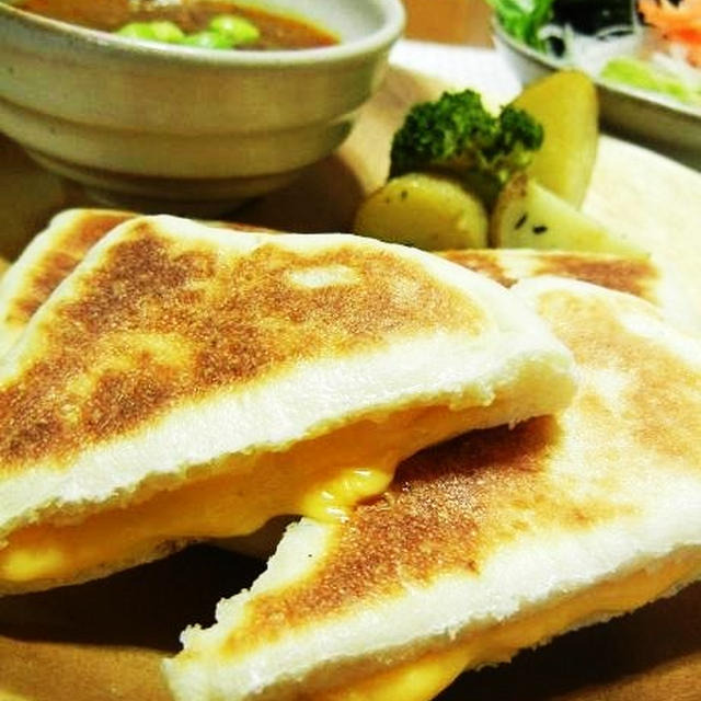 簡単！ふわふわチーズナン♪