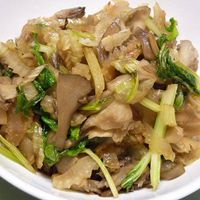セロリと舞茸のバター醤油炒め