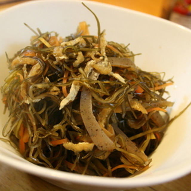 切り昆布とこんにゃくの煮物