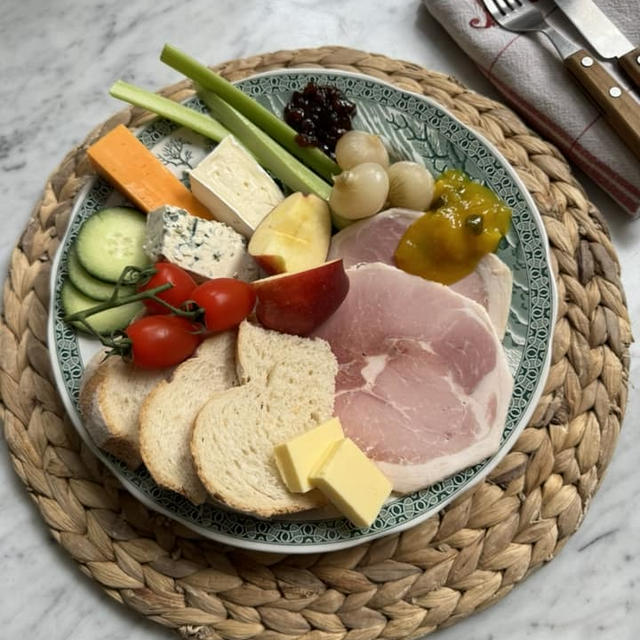 UK walker更新「農夫のランチ　プラウマンズランチ」