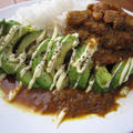 １２皿目　アボカドとチキンのカレー