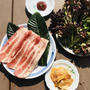 【キャンプ飯】BBQでサムギョプサル　トムヤムクン手羽先　＆BBQ炭火でスキレットでココアケーキに挑戦♪