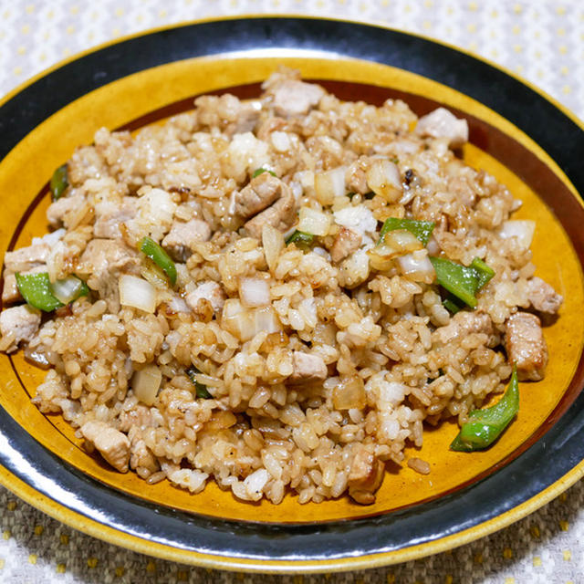 酸味が美味しい「豚ヒレ肉のソース焼き飯」&「やっぱり混んでたいつのもラーメン屋さん」