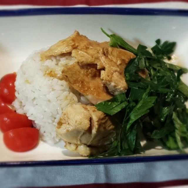 茹で鶏柚子胡椒味のっけご飯（海南鶏飯風）