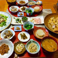 京都の漬物と土鍋ごはん、厚揚げのたまごとじ、サーモンマリネと小鉢８品で晩酌