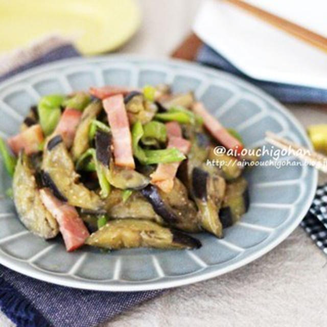 子供はベーコンが好きですね・・・いつものベーコンと夏野菜の味噌炒め♡