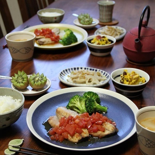 あじのソテー、和風トマトソース。
