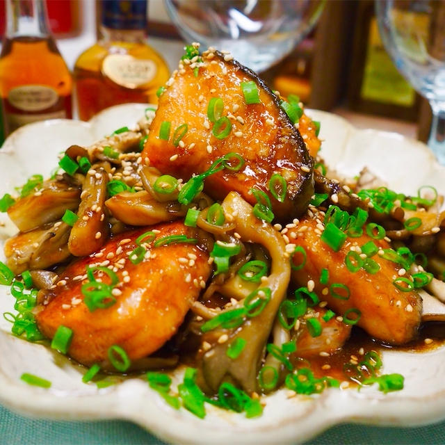 【レシピ】ご飯が進む♡鮭と舞茸のバター醤油♡