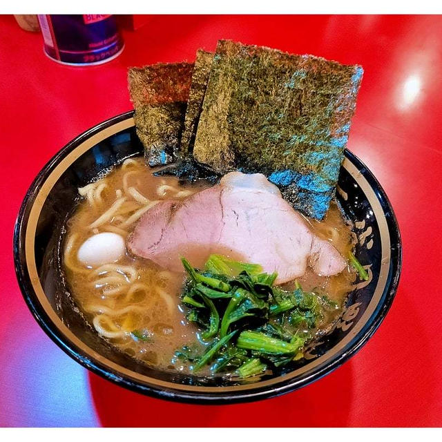 家系×海鮮塩ダレ「塩ラーメン」@『横濱家系ラーメン 二代目野中家』蕨