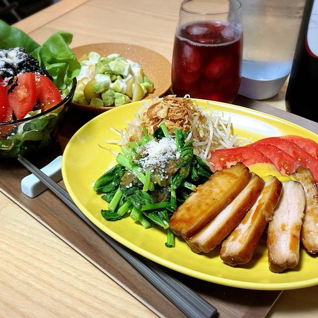 焼豚　ケールの炒め物　の献立。