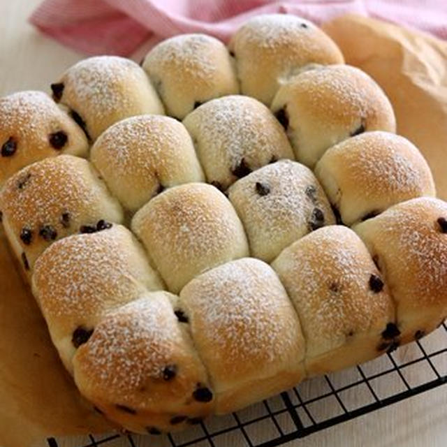 スクエア型でチョコチップちぎりパン