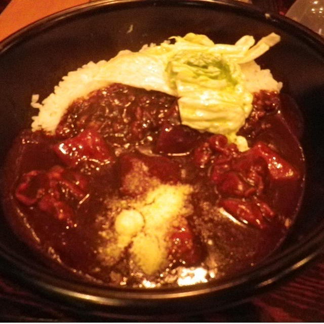 サンアロハ　「鶏肉とトマトの煮込みカレー」