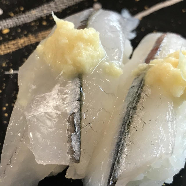 津久井浜魚敬で地魚お鮨とシコイワシ唐揚げ